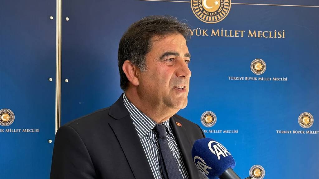 İYİ Parti Konya Milletvekili Ünal Karaman partisinden istifa etti