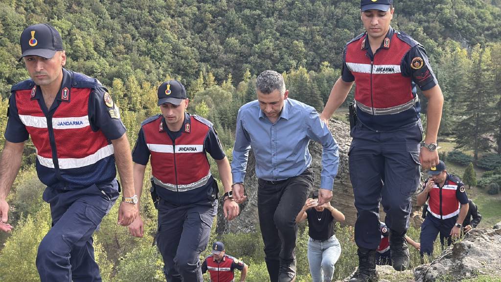 Eşini uçurumdan iterek öldüren zanlıya ağırlaştırılmış müebbet...