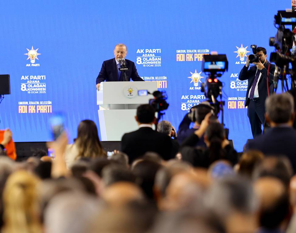 Cumhurbaşkanı Erdoğan’dan, muhalefete ‘kırmızı kart’ tepkisi! ‘Siz gidin, poker masalarında kart dağıtın’ 