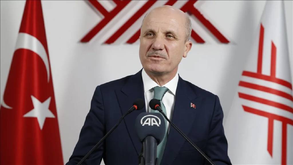 "Üniversiteyi 3 yılda bitirmek mümkün olacak"