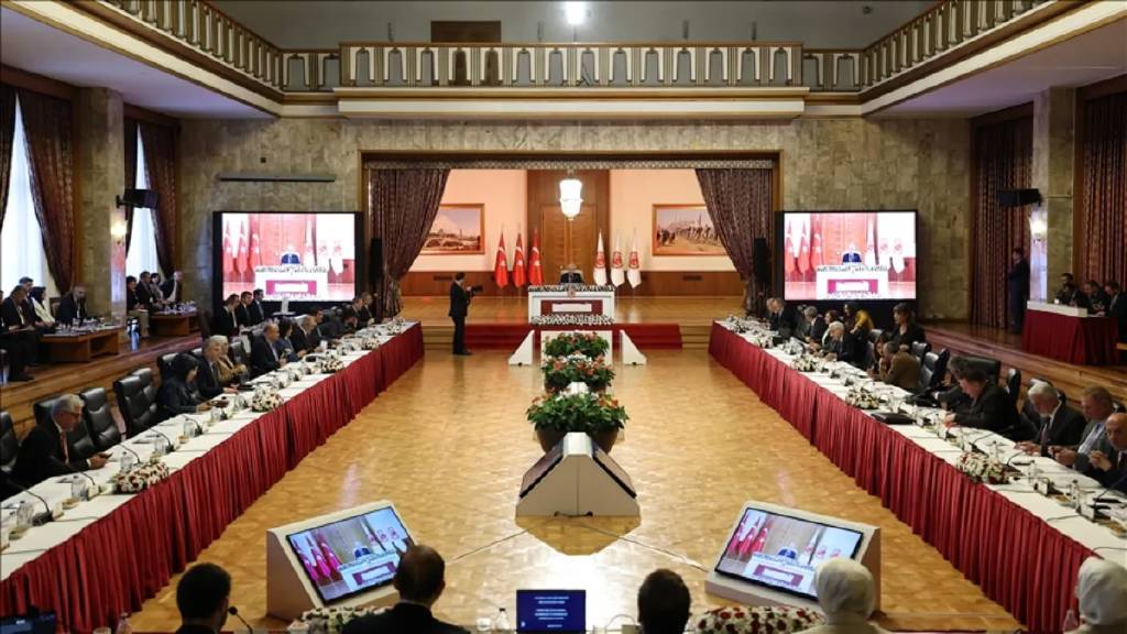 Meclis'te tarihi komisyon 16'ncı kez toplanıyor