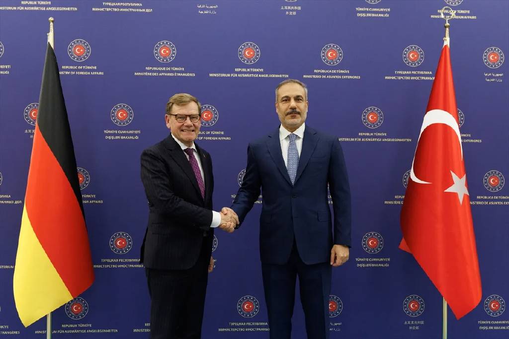 Hakan Fidan: " Vize serbestisi diyaloğu başlamalı"