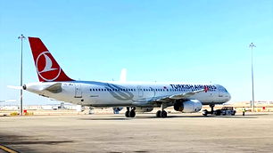 14 Türk aktivisti taşıyan uçak Türkiye'ye geliyor