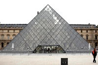 Louvre Müzesi soygunu, filmlere konu olacak türden