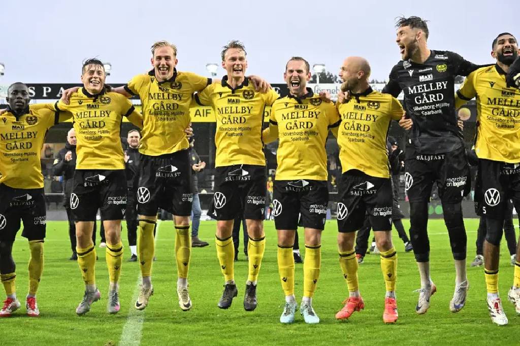 İsveç'te, futbol tarihe geçecek bir hikaye yaşandı