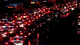Megakentte hayat bir kez daha durma noktasına geldi