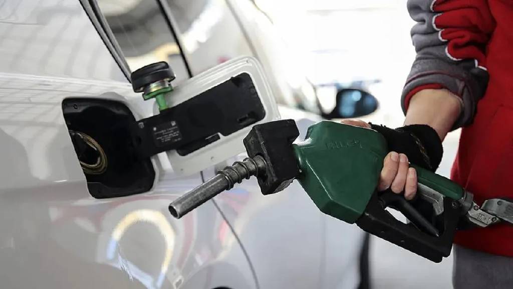 Araç sahiplerine müjde, motorine zam geliyor