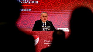 Bahis operasyonu devam ediyor. Futbolcular da listeye girdi