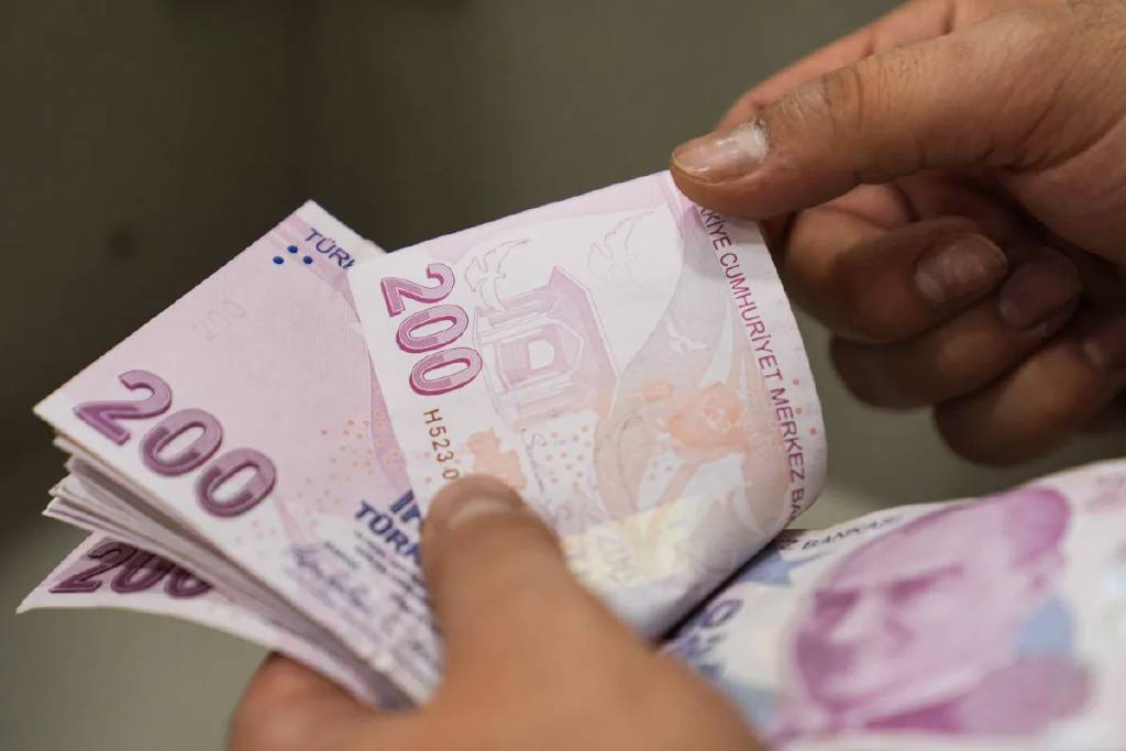 Asgari ücret için ilk tahminler geldi