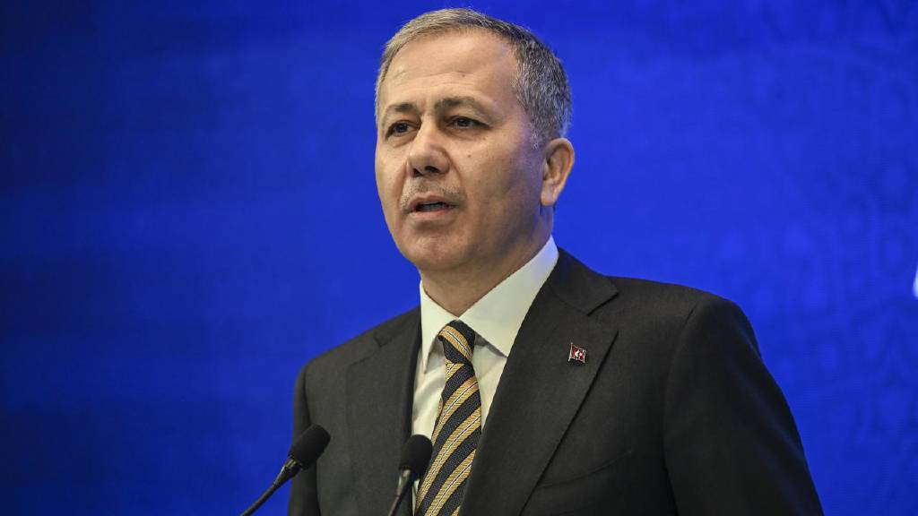 "Hiç kimse polisimize 'düşman' deme alçaklığına cüret edemez."