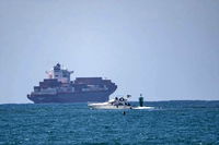 İsrail'in alıkoyduğu bazı gemiler Aşdod Limanı’na getirildi