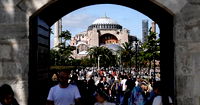 Yerli turistler yılın ikinci çeyreğinde 116,9 milyar lira seyahat harcaması yaptı