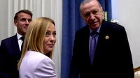  Erdoğan ve Meloni arasındaki diyalog, zirvenin en dikkat çekici anlarından biri oldu