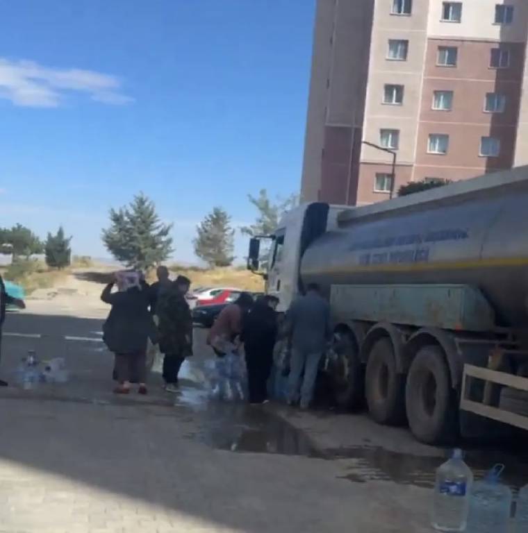 Ankara'da su krizi devam ediyor