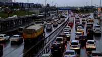 İstanbul'da yağmur trafiği: Yoğunluk yüzde 90'ı gördü