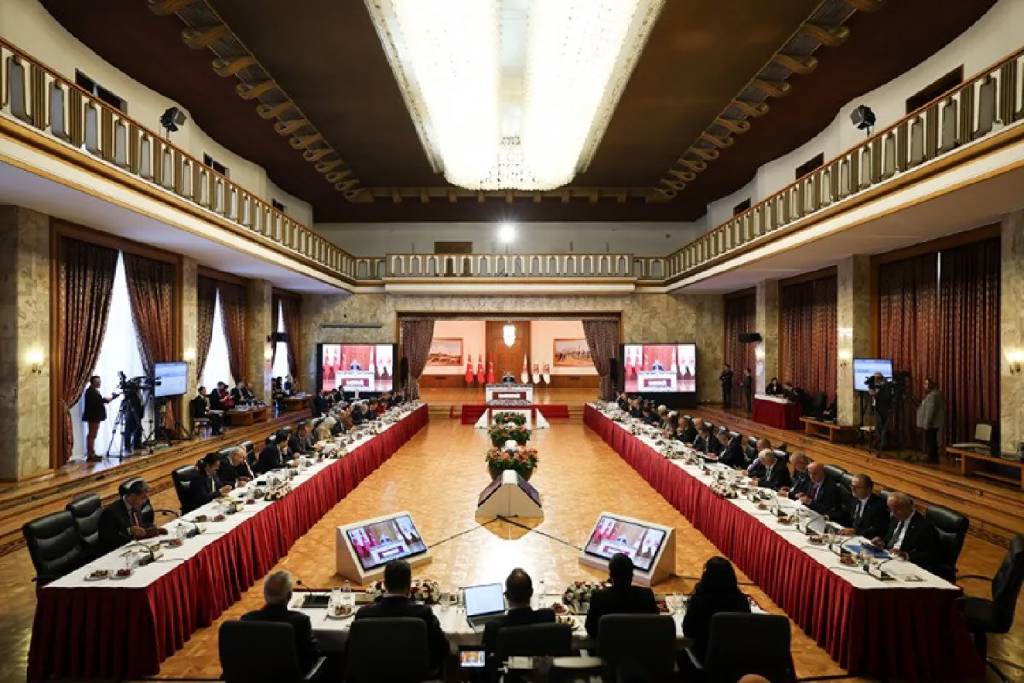 Süreç Komisyonu'nun yarınki toplantısının ertelendiği duyuruldu