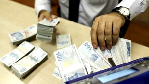 Bankalardaki mevduatlar 50 aydır aralıksız yükseliyor