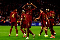 Osimhen, dünyada manşetleri salladı