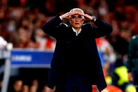 Mourinho, Benfica'da dibi görmek üzere