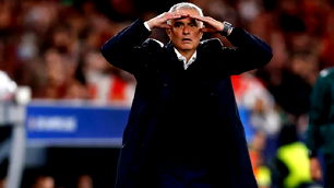 Mourinho, Benfica'da dibi görmek üzere