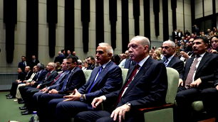  Erdoğan'dan Özgür Özel'e sert yanıt: "Zihin fukara olunca, akıl ukala olur"