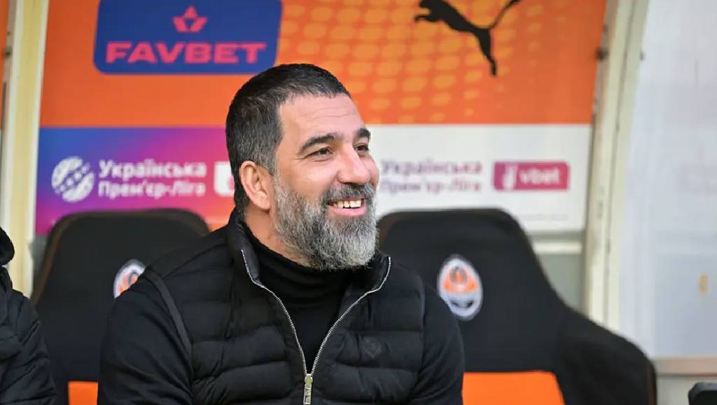 Arda Turan'ın en büyük rakibi kovuldu