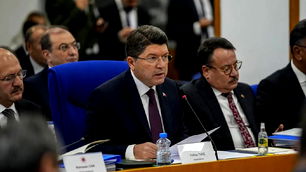 "Adalet var, ayrıcalık yok."