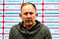 Sergen Yalçın'dan galibiyet sonrası hakeme sert eleştiri