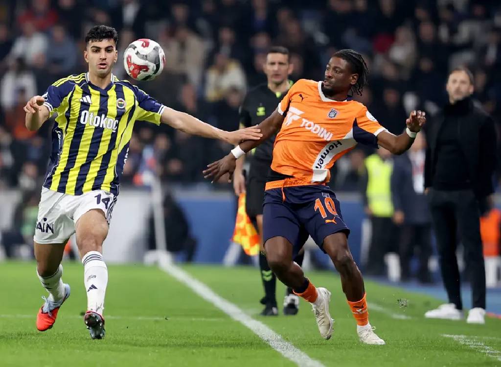 Fenerbahçe'ye zirve yarışında Başakşehir'den darbe: 1-1