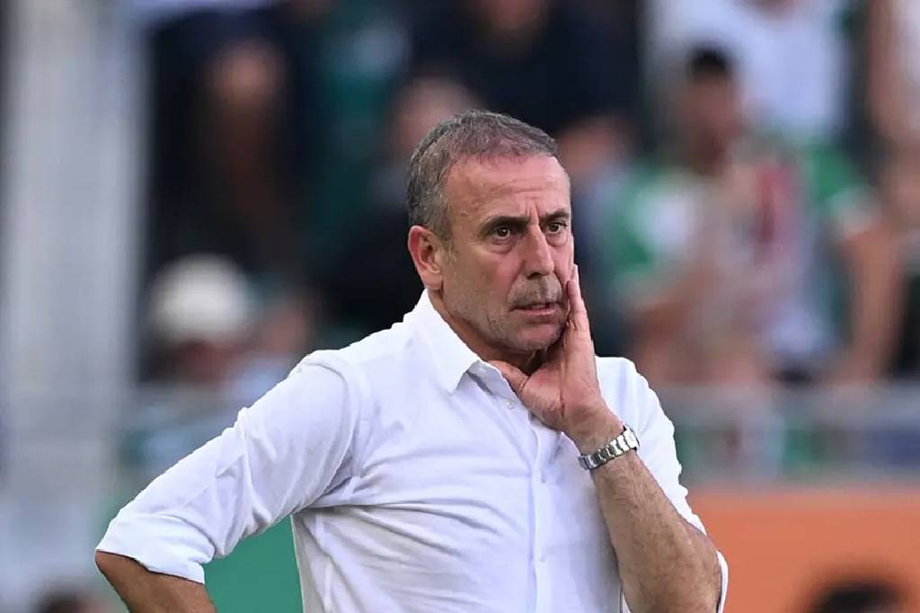  İlhan Palut’la yollarını ayıran Rizespor’da teknik direktör belirsizliği sona eriyor