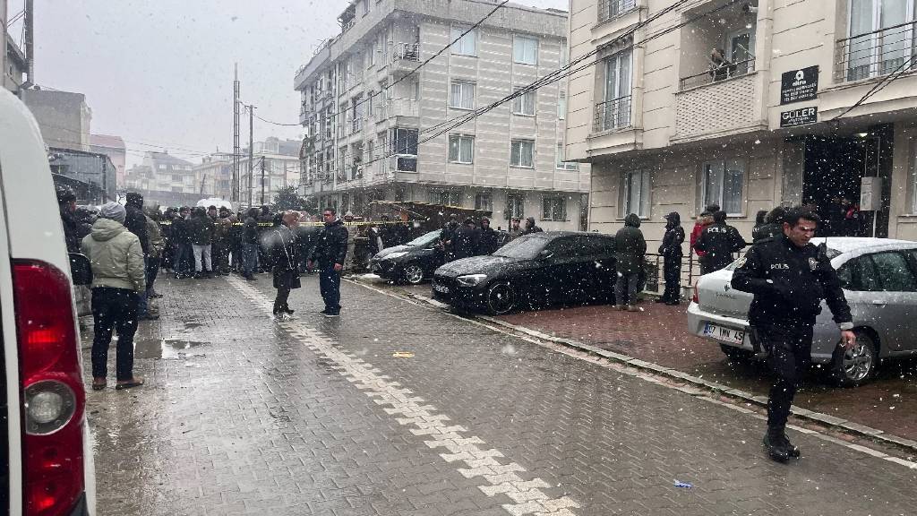 İstanbul'da korkunç olay! Karısını boğarak öldürdü...