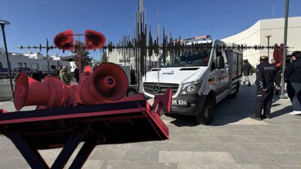 Muğla’da tsunami alarmı! Tahliye planı hazırlandı, 7 şehirden ekip bölgeye sevk edilecek...