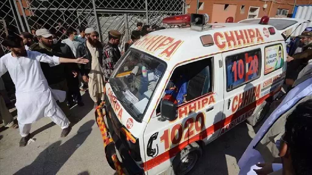 Pakistan'da bombalı saldırı! 11 ölü, 6 yaralı