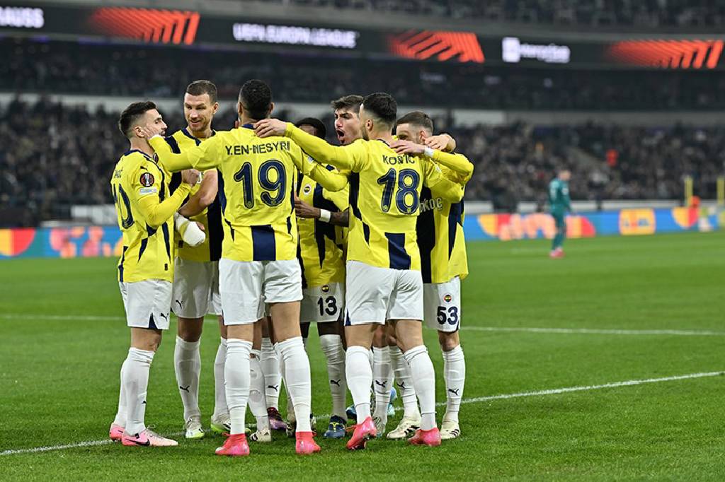 Fenerbahçe, UEFA Avrupa Ligi’nde adını  son 16 turuna yazdırdı