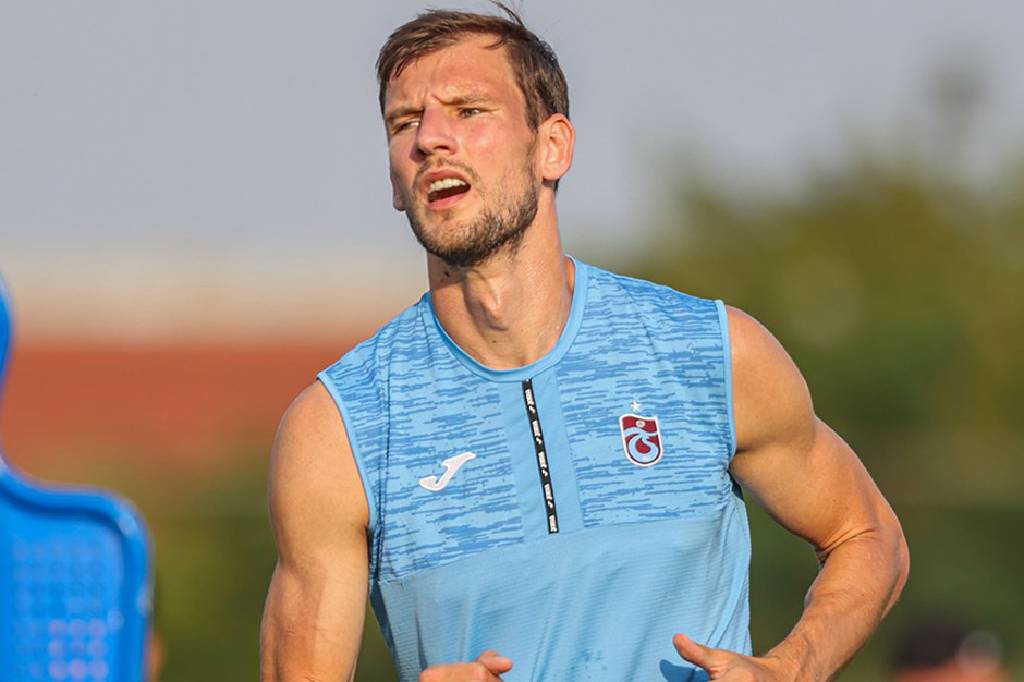 Trabzonspor, Borna Barisic’in  Deportivo Leganes’e kiralandığını duyurdu