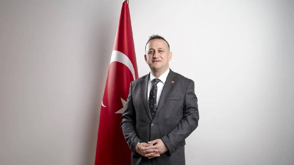 CHP’li Turhal Belediyesi üzerinde cami bulunan arazileri satışa çıkardı