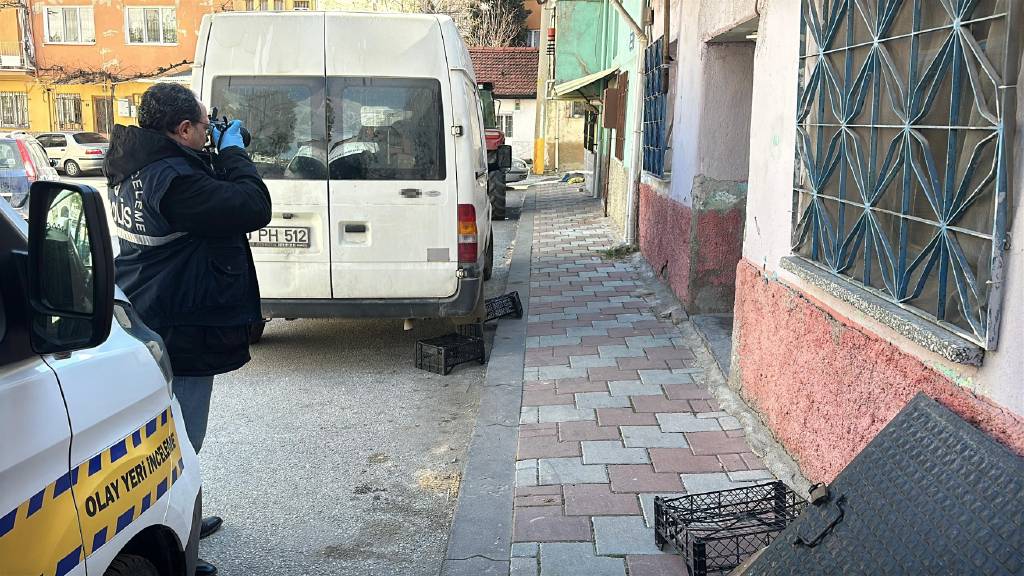 Uşak'ta babasını öldüren zanlı tutuklandı… ‘Mehdi’yim ben, babam da din düşmanı’