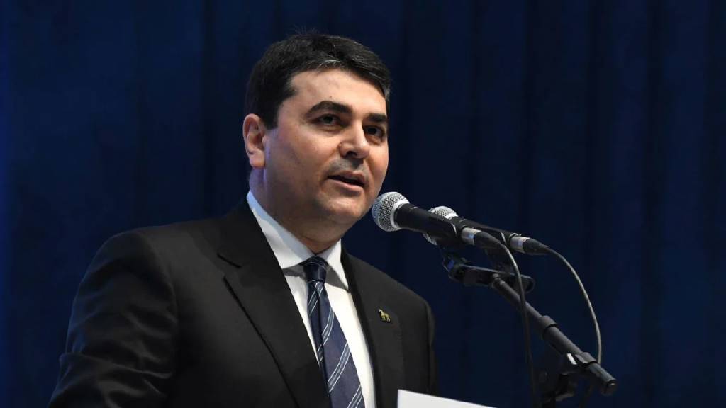 Gültekin Uysal, Cumhurbaşkanı adayı olduğunu açıkladı