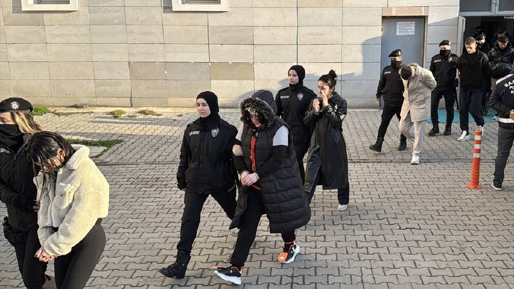Samsun merkezli 5 ilde suç örgütü operasyonu: 37 gözaltı