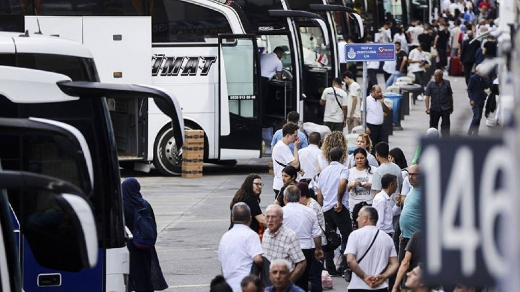 Şehirlerarası otobüslerde aile yılı müjdesi! Biletlere yüzde 40'a kadar indirim yapılabilecek