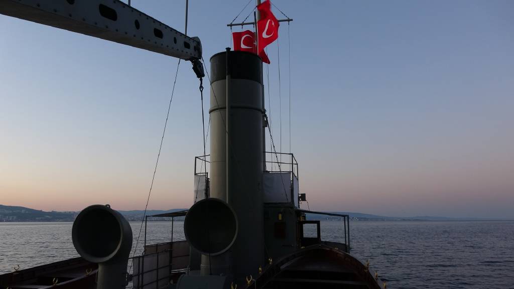 110 yıl sonra aynı rotada... Türk zırhlısı, bu sefer çelenk bıraktı