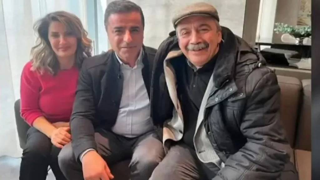 Sırrı Süreyya Önder, Selahattin Demirtaş ile fotoğrafını paylaştı