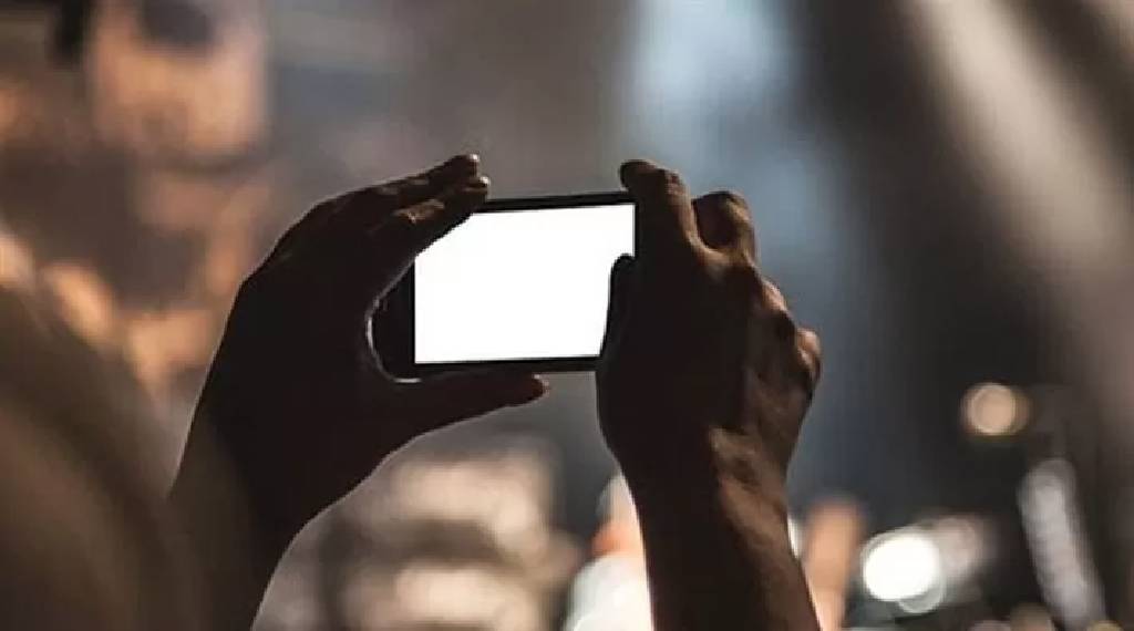 Yargıtay'dan emsal karar! Habersiz fotoğraf paylaşımına hapis cezası verildi