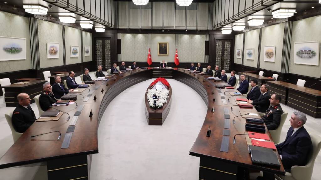 MGK'dan 'Terörsüz Türkiye' mesajı: "Bölücü terör örgütünün feshi ve tasfiye süreci yakından takip edilecek"