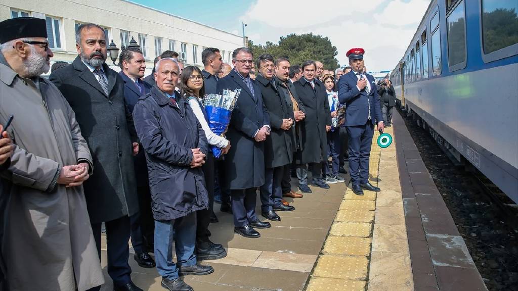 Van-Tahran tren seferleri 5 yıl sonra yeniden başladı