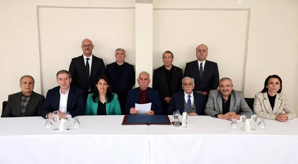 Terörle mücadele PKK'yı çökertti, terör örgütü silah bırakıyor…