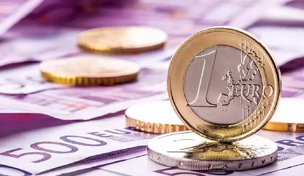 Euro tarihi zirveyi gördü! 40 lirayı geçti...