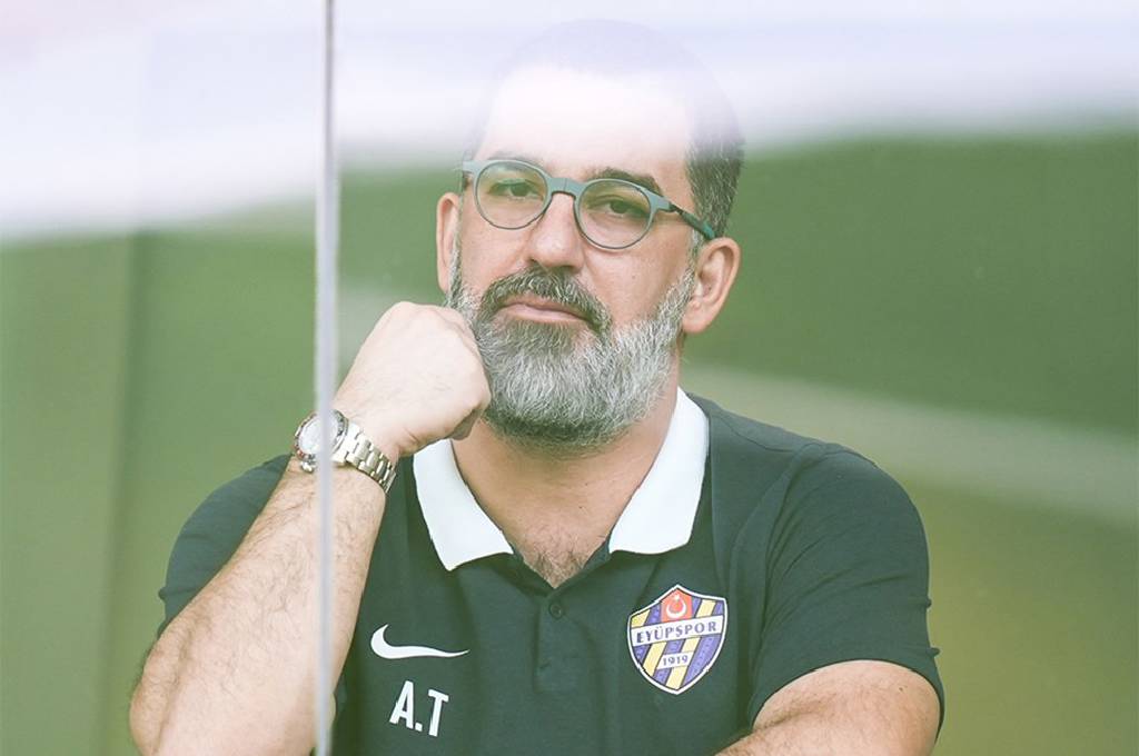 "Arda Turan bir gün ya Real Madrid ya da Barcelona’yı çalıştıracak.” 