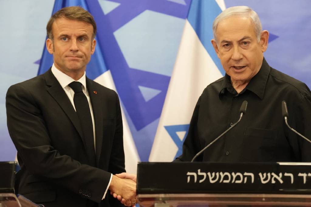 Macron’dan Netanyahu’ya Gazze çağrısı! ‘Sivillerin yaşadığı korkunç acılar sona ermeli’