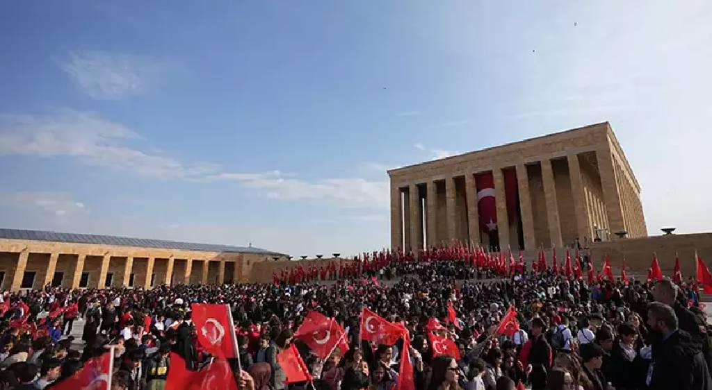 Anıtkabir'de 23 Nisan töreni! Devlet erkanı Ata'nın huzurunda